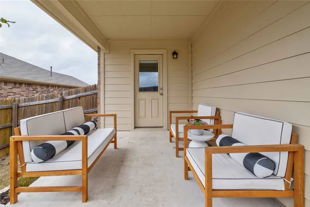 $2,095 | 266 Screech Owl Drive, Kyle, TX 78640