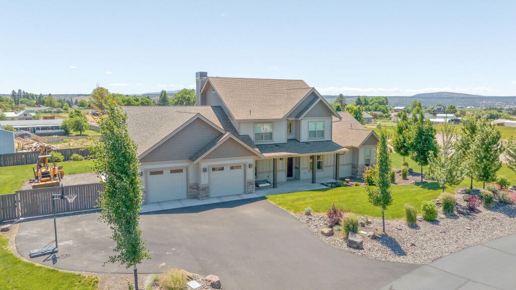 344 Northwest Saddle Ridge Loop Prineville, OR 97754 - Photo 2 of 64 00