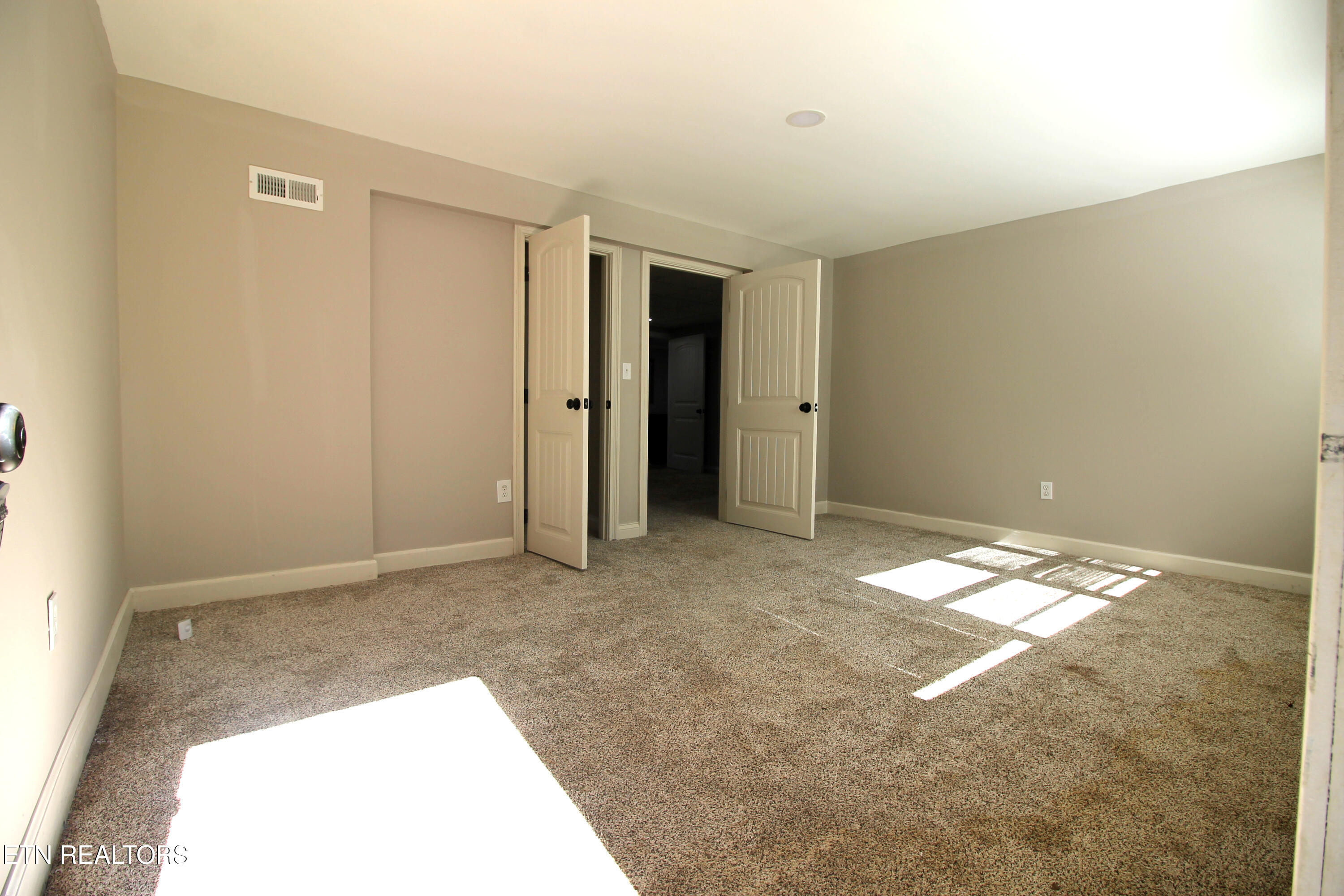 130 Andover Circle Oak Ridge, TN 37830 - Photo 12 of 24 130 Andover Circle, Oak Ridge, TN 37830