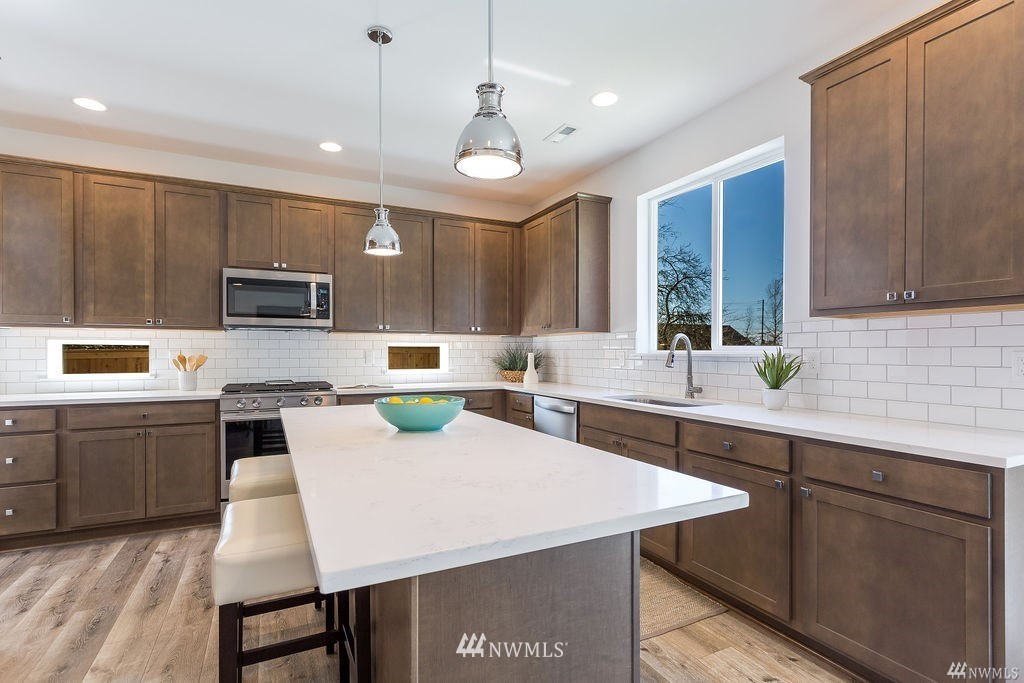 4912 Northeast 1st Street Renton, WA 98059 - Photo 9 of 15 Gallery Image 9