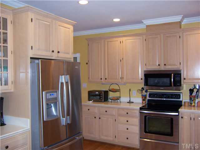 8005 Tanjier Bay Raleigh, NC 27613 - Photo 3 of 25 Lots of cabinetry!