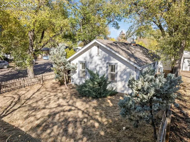 a view of outdoor space and city view