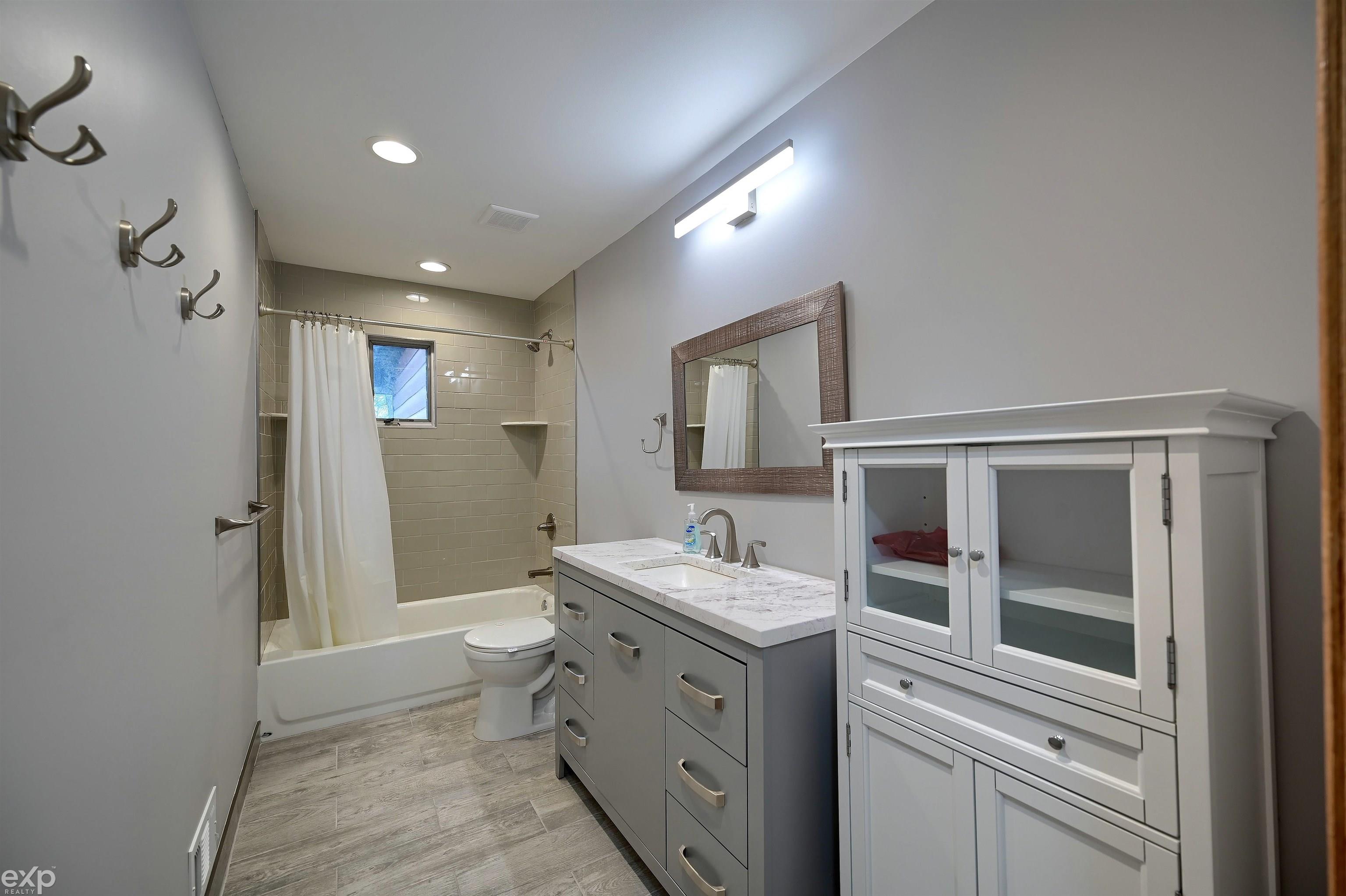 71777 Coon Creek Road Armada, MI 48005 - Photo 24 of 50 50097292-23.JPG