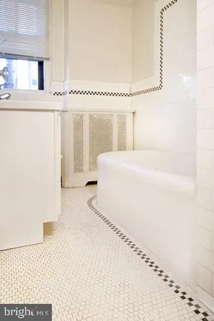 $1,610 | 2100-2 Walnut Street, Unit 15G, Philadelphia, PA 19103