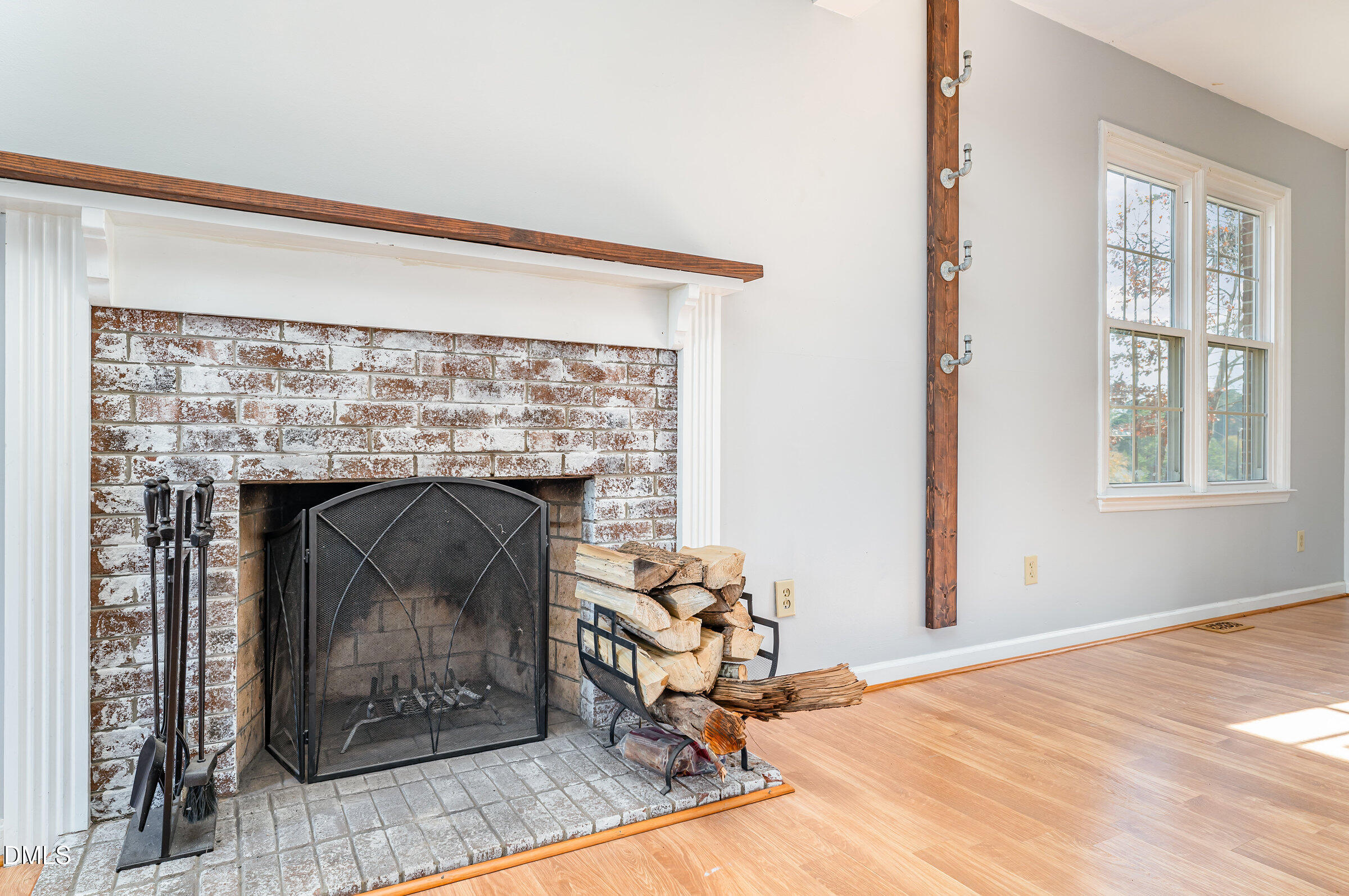 6205 Waterside Lane Raleigh, NC 27613 - Photo 4 of 40 Fireplace