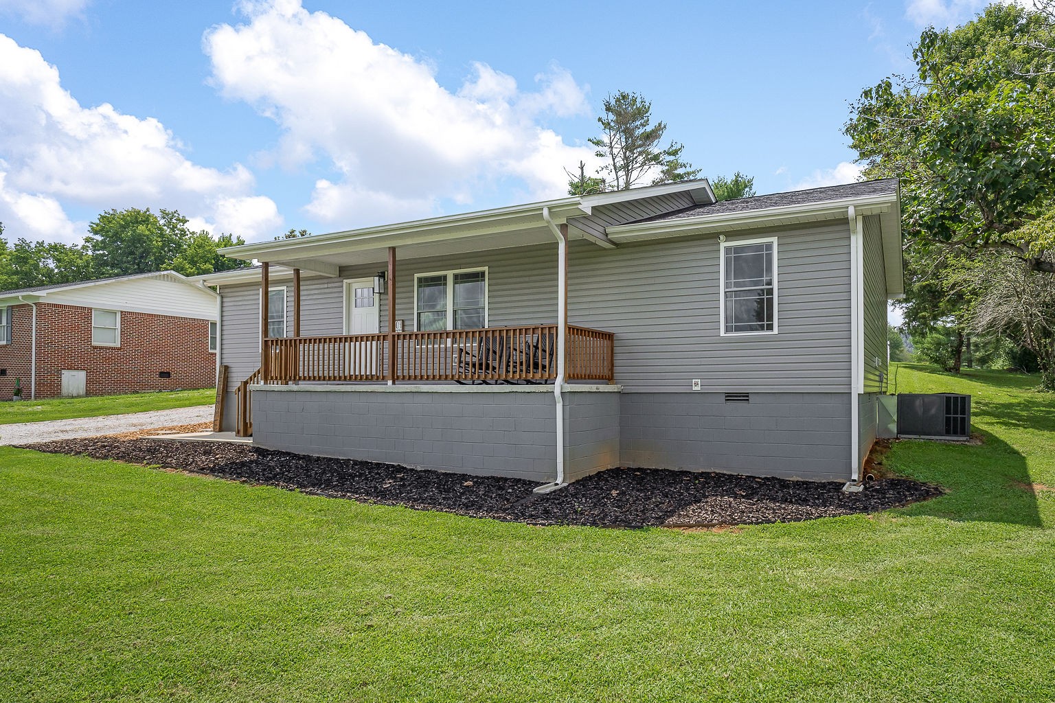 1109 North Spring Street Sparta, TN 38583 - Photo 4 of 29 Gallery Image 4