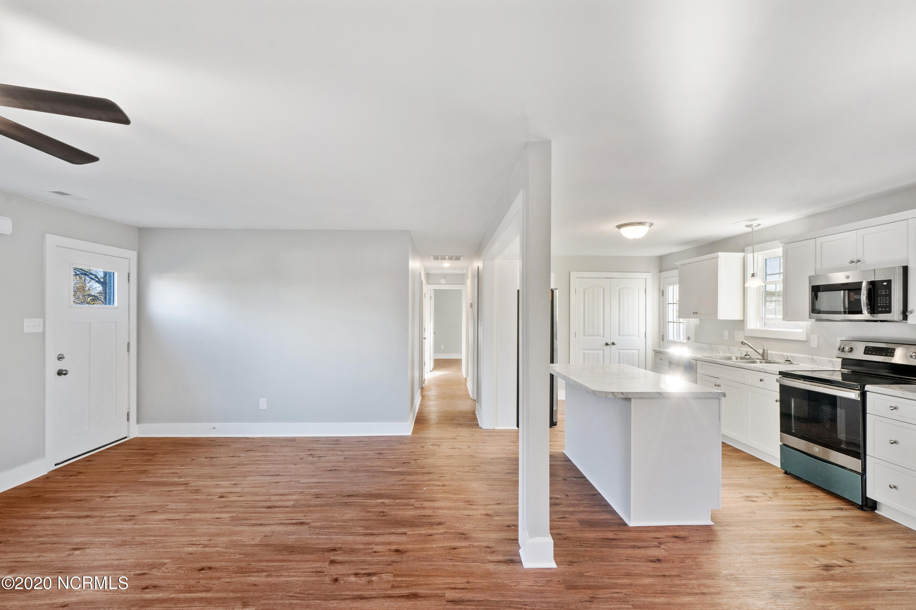 611 Aztee Road Jacksonville, NC 28540 - Photo 5 of 30 DSC04911