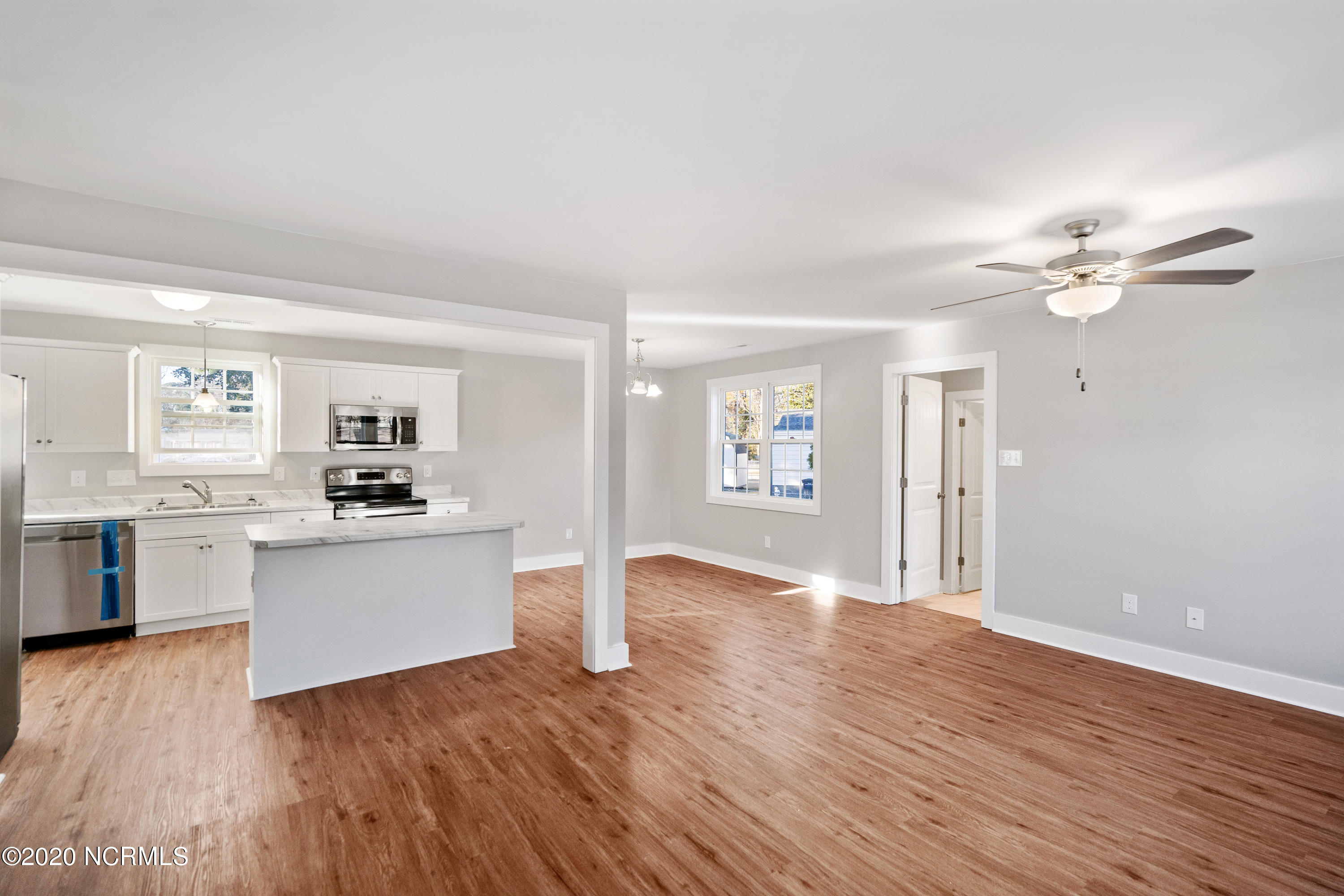 611 Aztee Road Jacksonville, NC 28540 - Photo 8 of 30 DSC04902