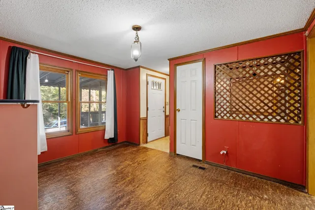 $229,000 | 1904 Lake Cunningham Road, Greer, SC 29651