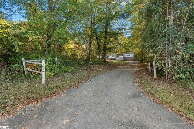 $229,000 | 1904 Lake Cunningham Road, Greer, SC 29651