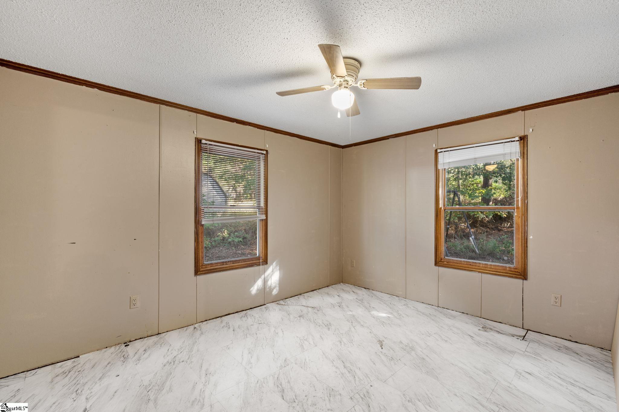 1904 Lake Cunningham Road Greer, SC 29651 - Photo 7 of 31