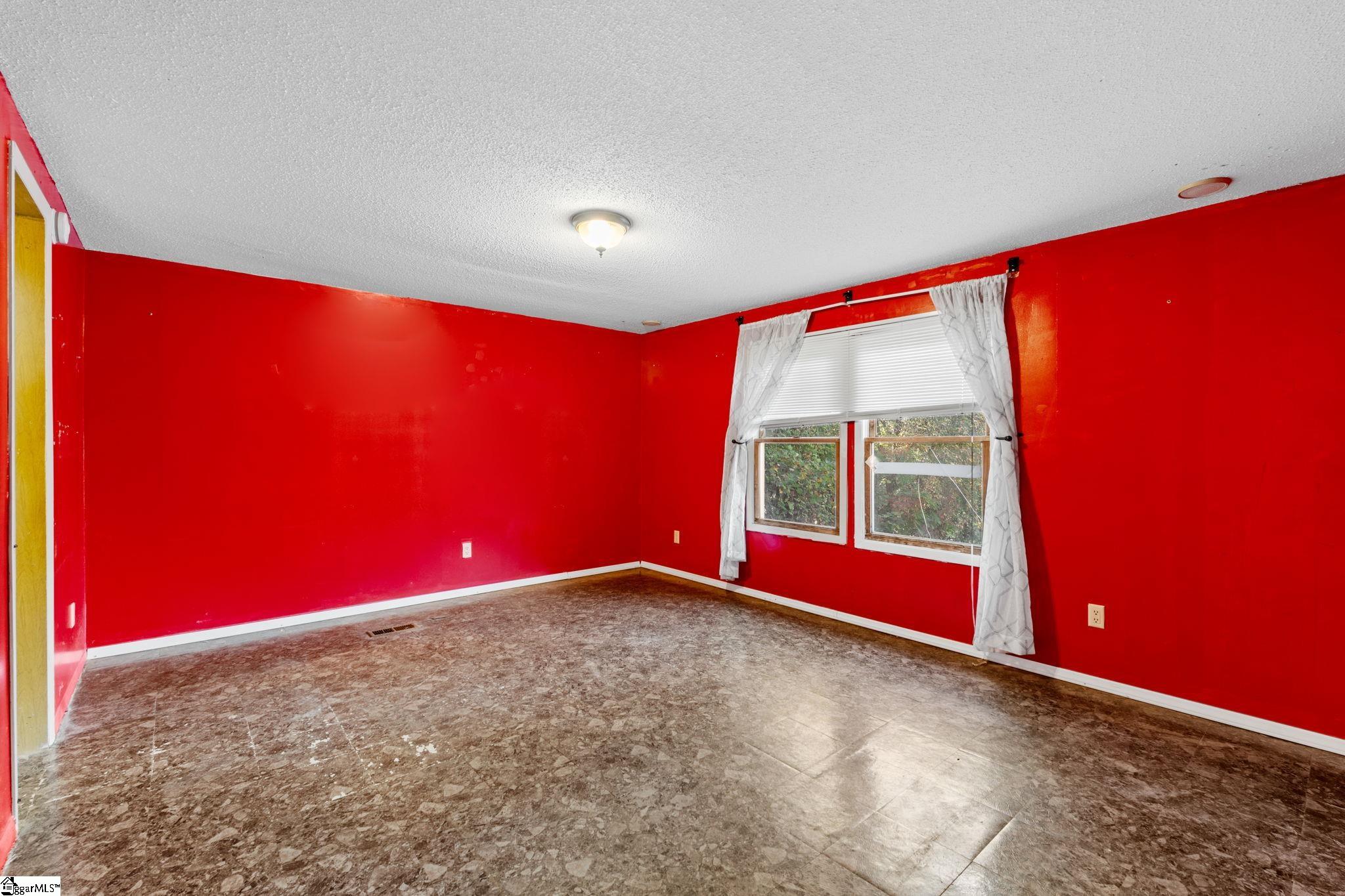 1904 Lake Cunningham Road Greer, SC 29651 - Photo 8 of 31