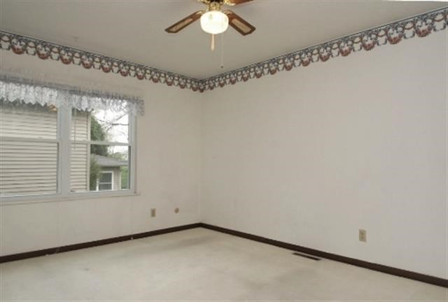 5730 Oakbrook Road Davenport, IA 52806 - Photo 15 of 22 Gallery Image 15