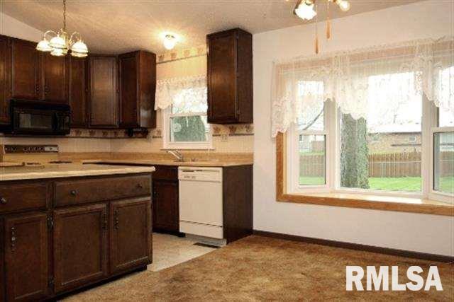 5730 Oakbrook Road Davenport, IA 52806 - Photo 9 of 22 Gallery Image 9