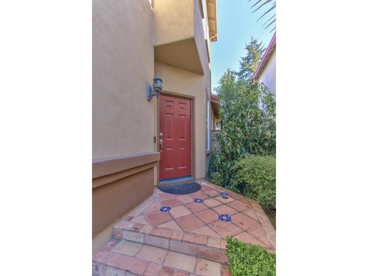 6 Harrington Circle Salinas, CA 93906 - Photo 3 of 28