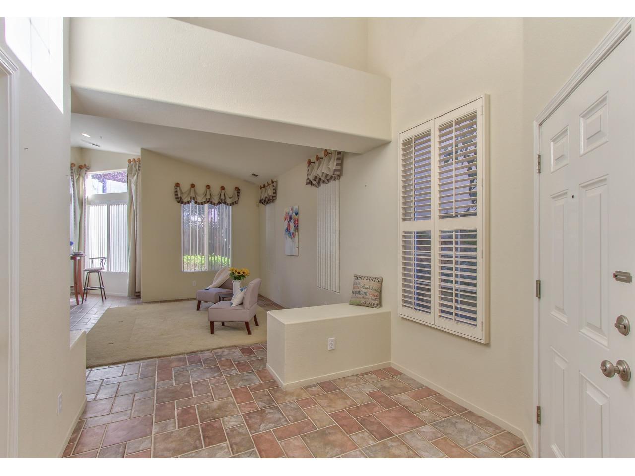 6 Harrington Circle Salinas, CA 93906 - Photo 4 of 28