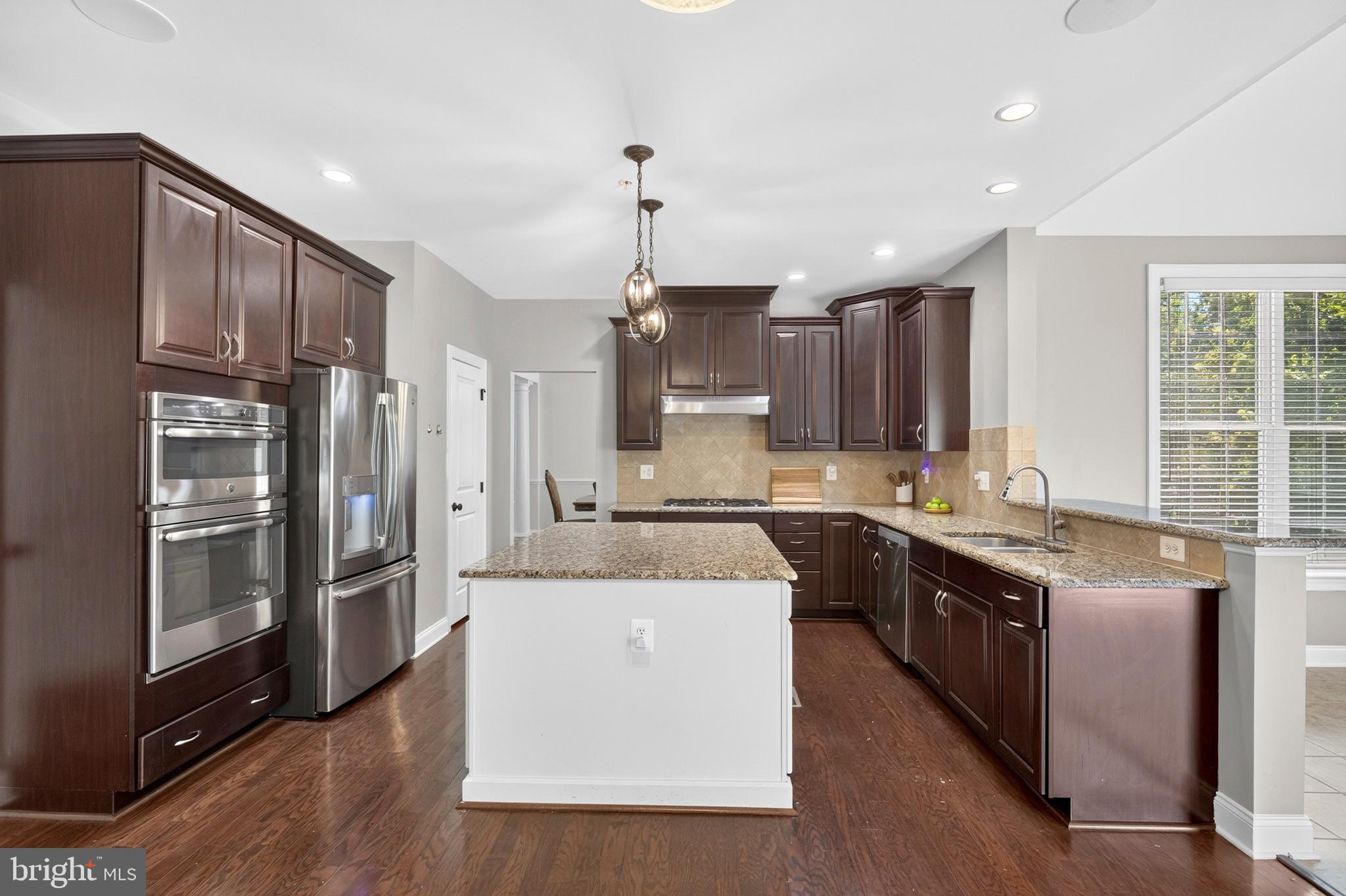4518 Bridle Ridge Road Upper Marlboro, MD 20772 - Photo 11 of 85 Large gourmet Kitchen