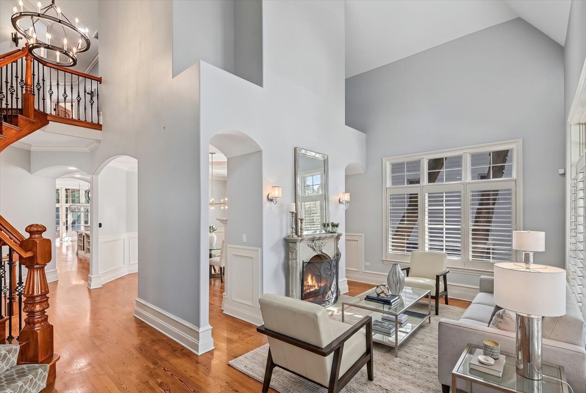 849 East Hillside Road Naperville, IL 60540 - Photo 7 of 53 Gallery Image 7