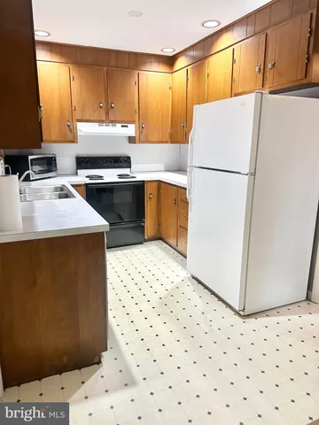 $370,000 | 676 South 5th Avenue, Royersford, PA 19468