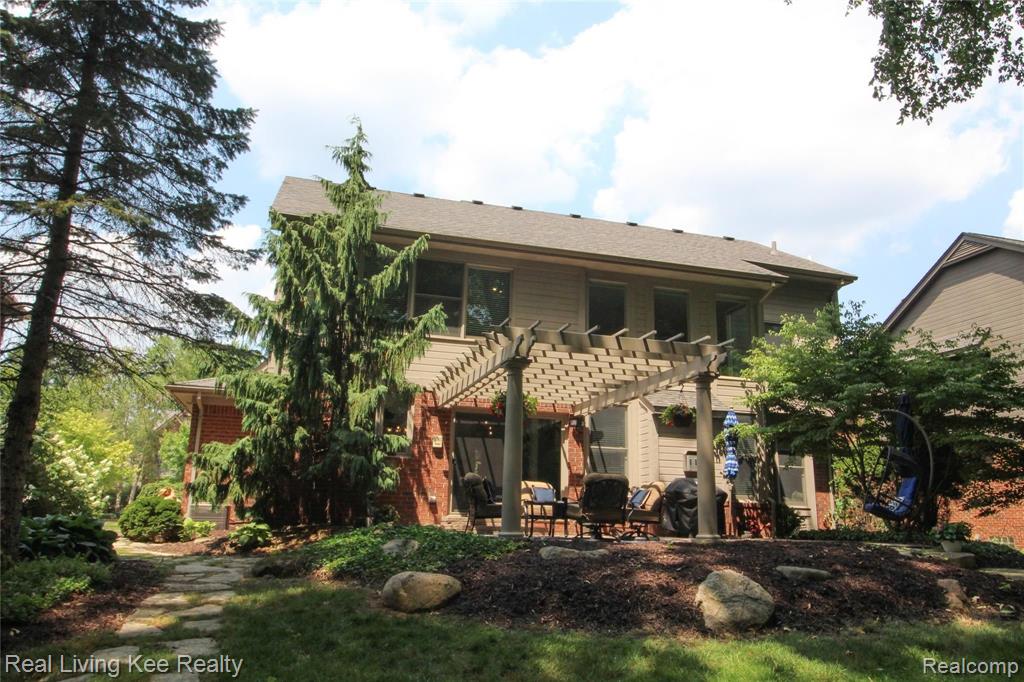 1081 Chesapeake Rochester Hills, MI 48307 - Photo 13 of 80