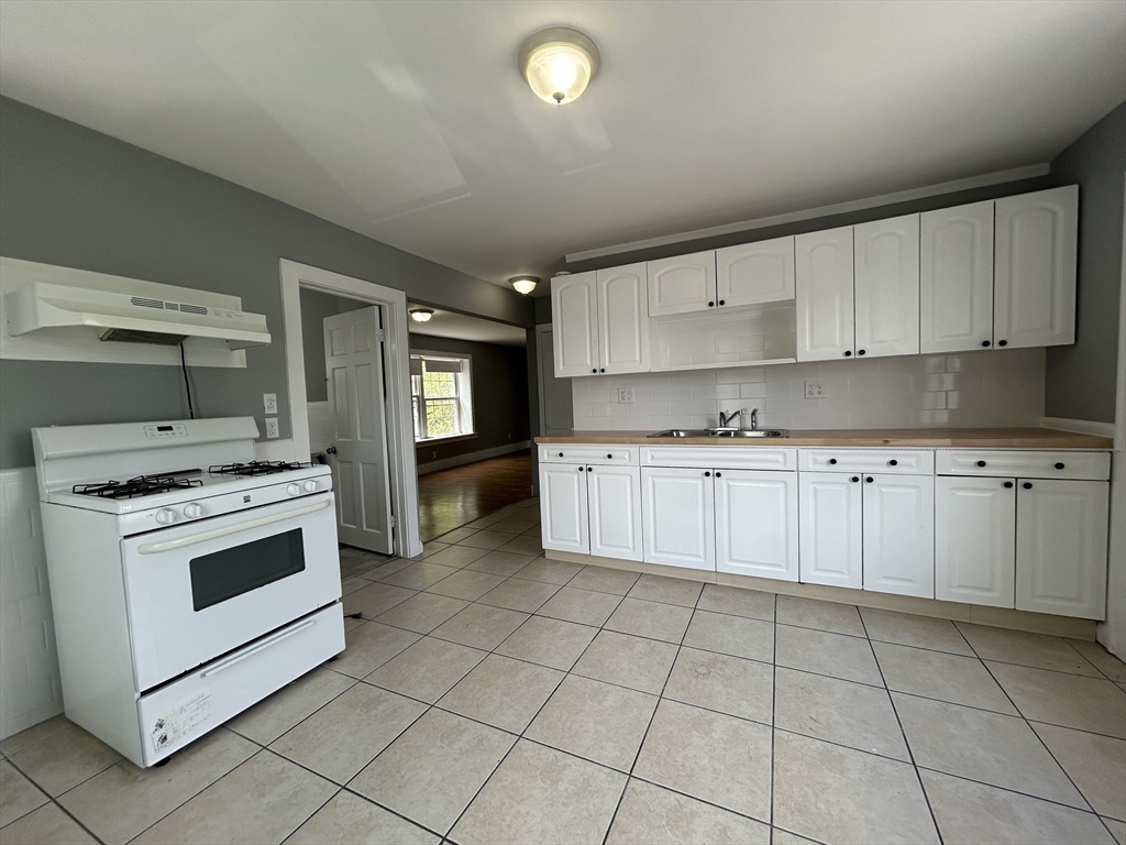 121 Boston Street, Unit 2 Salem, MA 01970 - Photo 2 of 13
