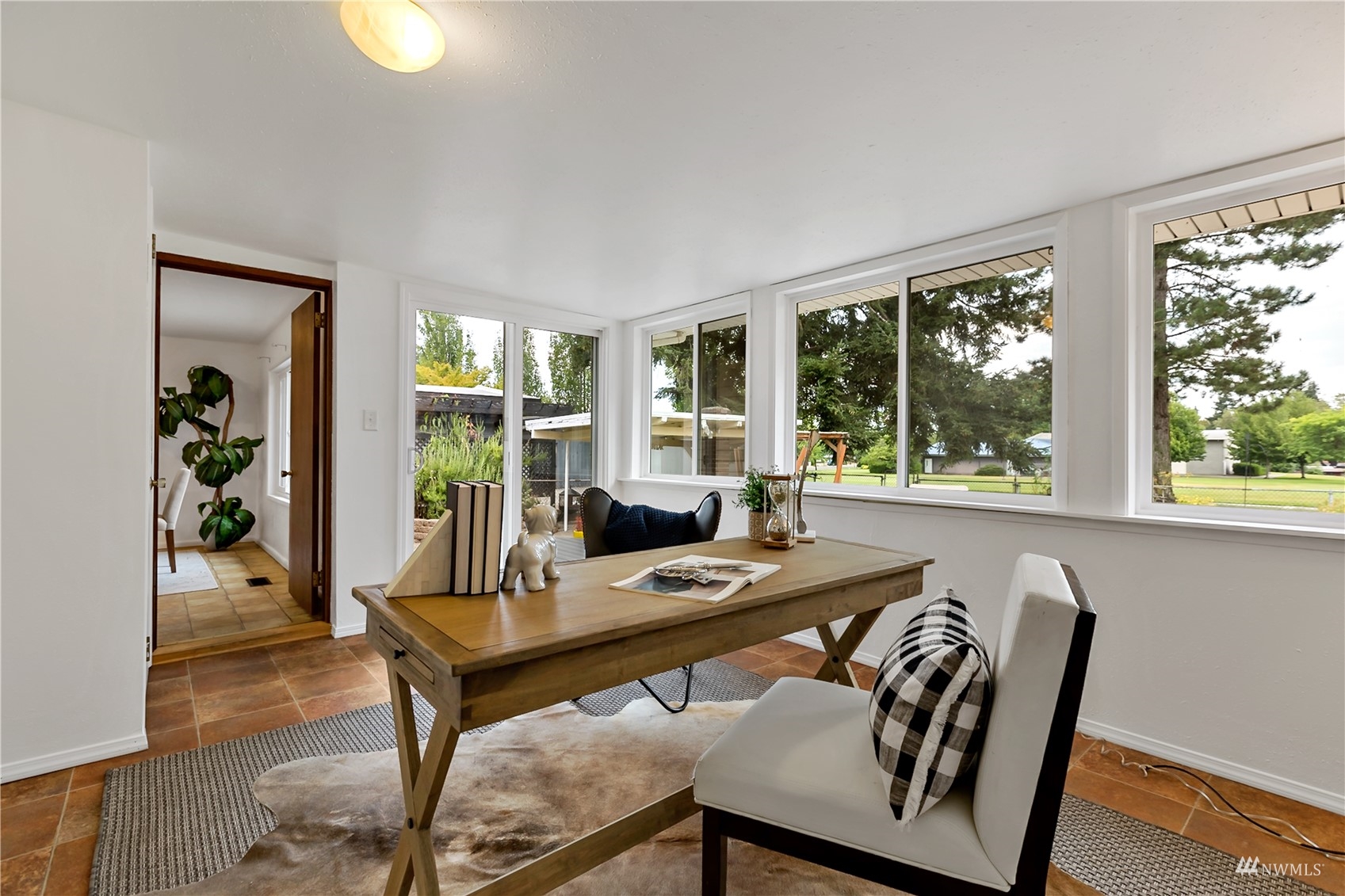 2508 Northeast 7th Street Renton, WA 98056 - Photo 7 of 36 Gallery Image 7