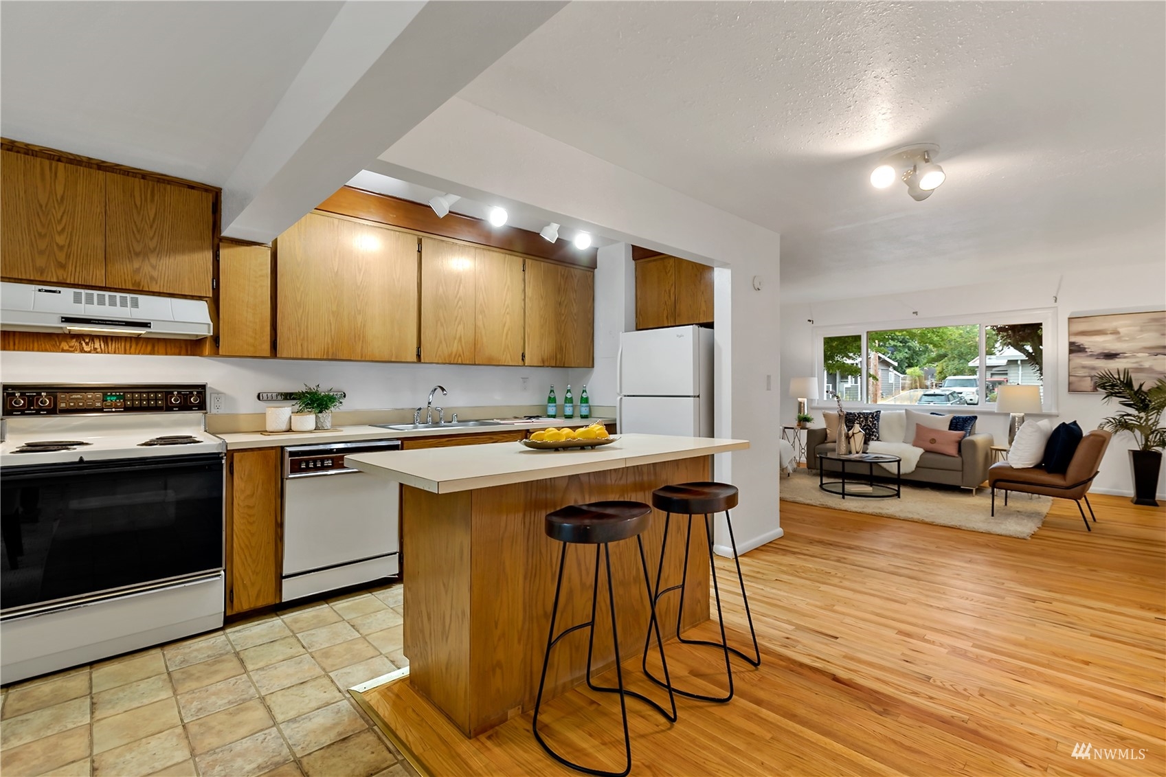 2508 Northeast 7th Street Renton, WA 98056 - Photo 10 of 36 Gallery Image 10
