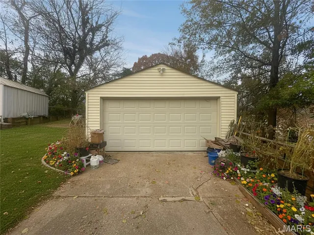 $140,000 | 145 Sincox Street, St. Clair, MO 63077