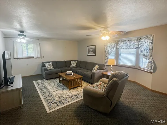 $140,000 | 145 Sincox Street, St. Clair, MO 63077