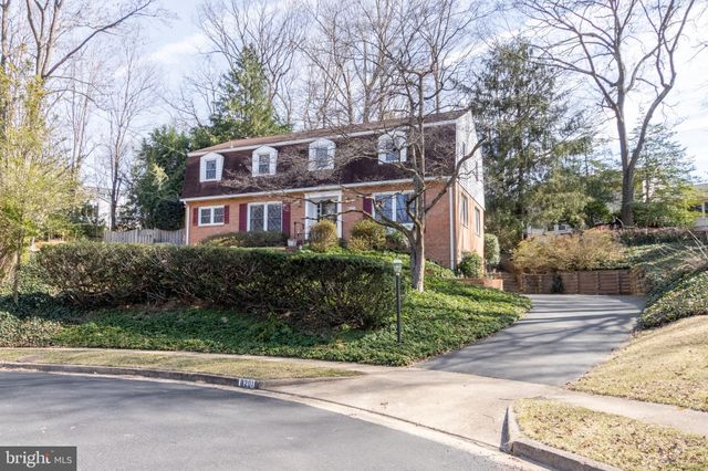 $810,000 | 8201 Ector Court, Annandale, VA 22003