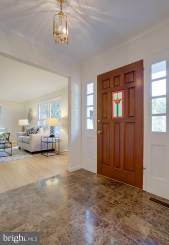 $810,000 | 8201 Ector Court, Annandale, VA 22003