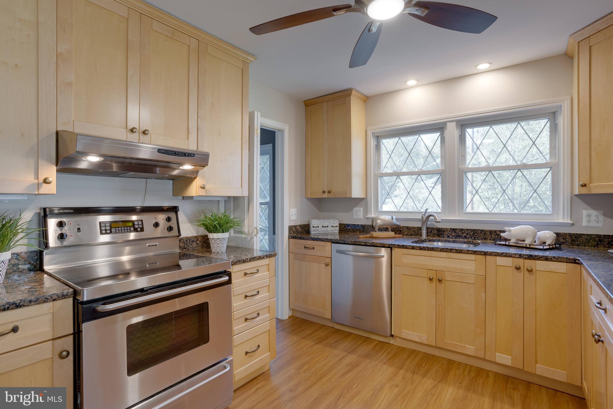 8201 Ector Court Annandale, VA 22003 - Photo 22 of 71