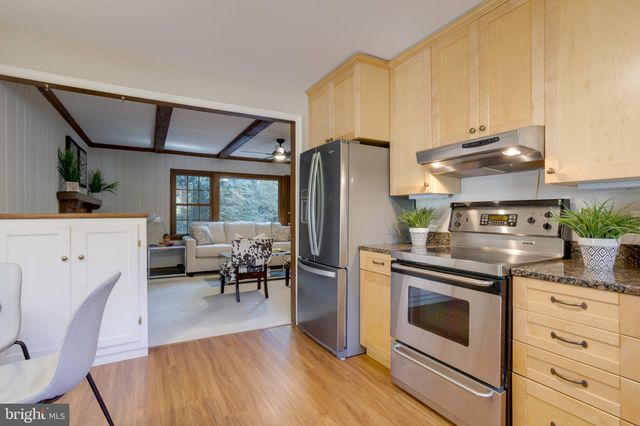 $810,000 | 8201 Ector Court, Annandale, VA 22003