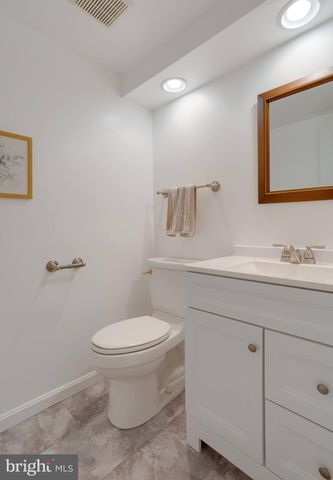 $810,000 | 8201 Ector Court, Annandale, VA 22003