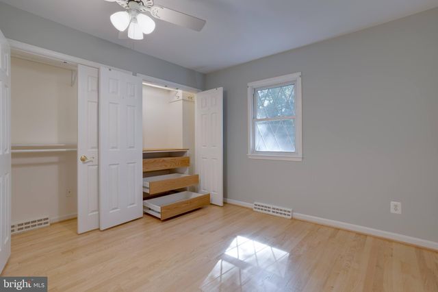 $810,000 | 8201 Ector Court, Annandale, VA 22003