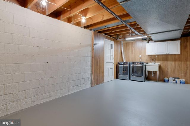 $810,000 | 8201 Ector Court, Annandale, VA 22003