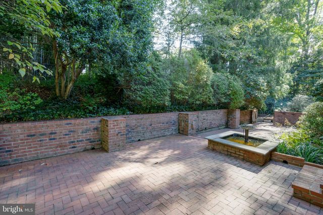 $810,000 | 8201 Ector Court, Annandale, VA 22003