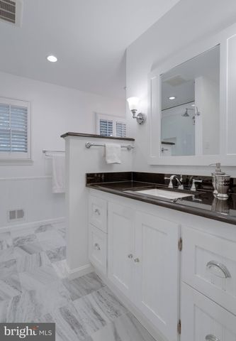 $810,000 | 8201 Ector Court, Annandale, VA 22003