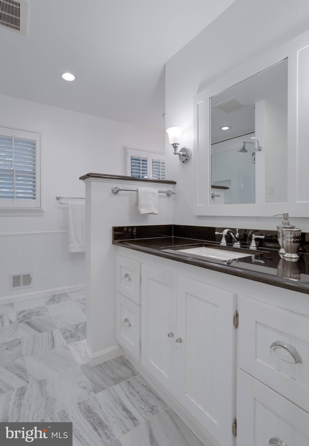 8201 Ector Court Annandale, VA 22003 - Photo 6 of 71