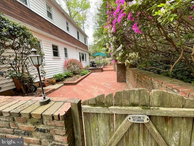 $810,000 | 8201 Ector Court, Annandale, VA 22003