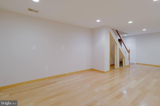 $810,000 | 8201 Ector Court, Annandale, VA 22003