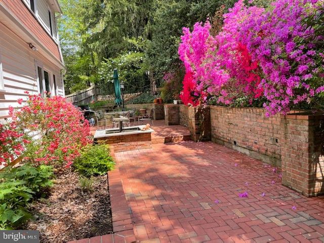 $810,000 | 8201 Ector Court, Annandale, VA 22003