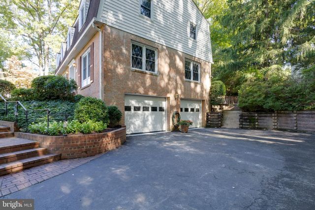 $810,000 | 8201 Ector Court, Annandale, VA 22003