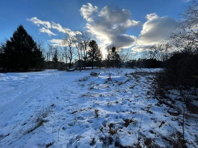 $379,900 | 182 Drinkwater Road, Kensington, NH 03833