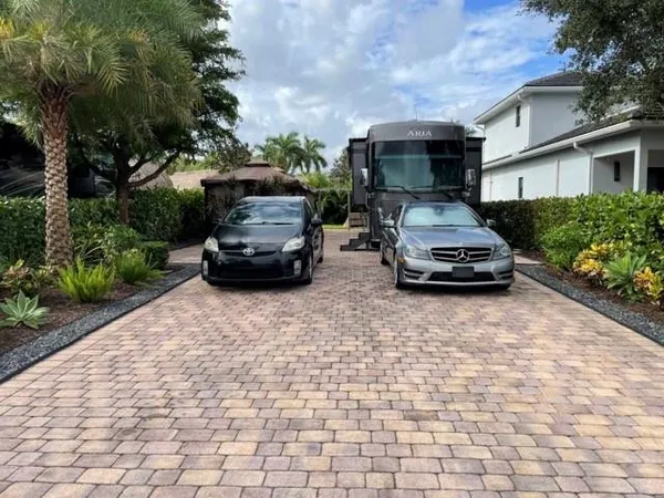 $190,000 | 483 South Cortez Drive Circle South, Margate, FL 33068