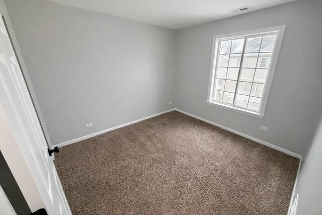 $2,700 | 2452 Daybreak Court, Unit 2452, Elgin, IL 60123