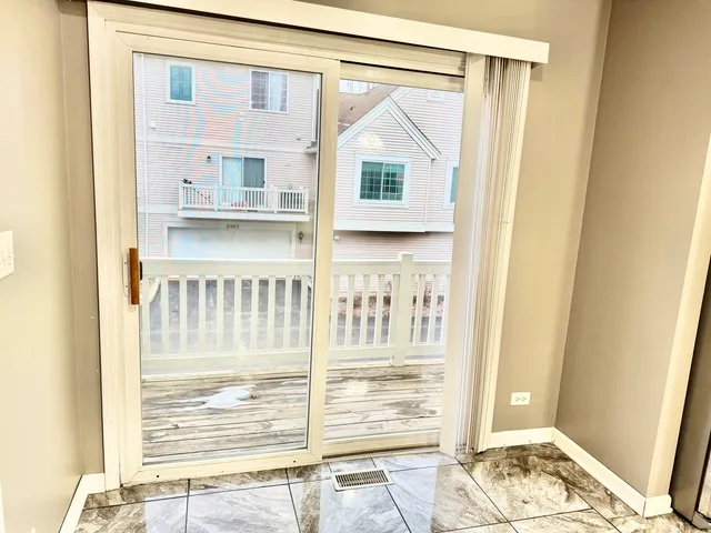 $2,800 | 2452 Daybreak Court, Unit 2452, Elgin, IL 60123