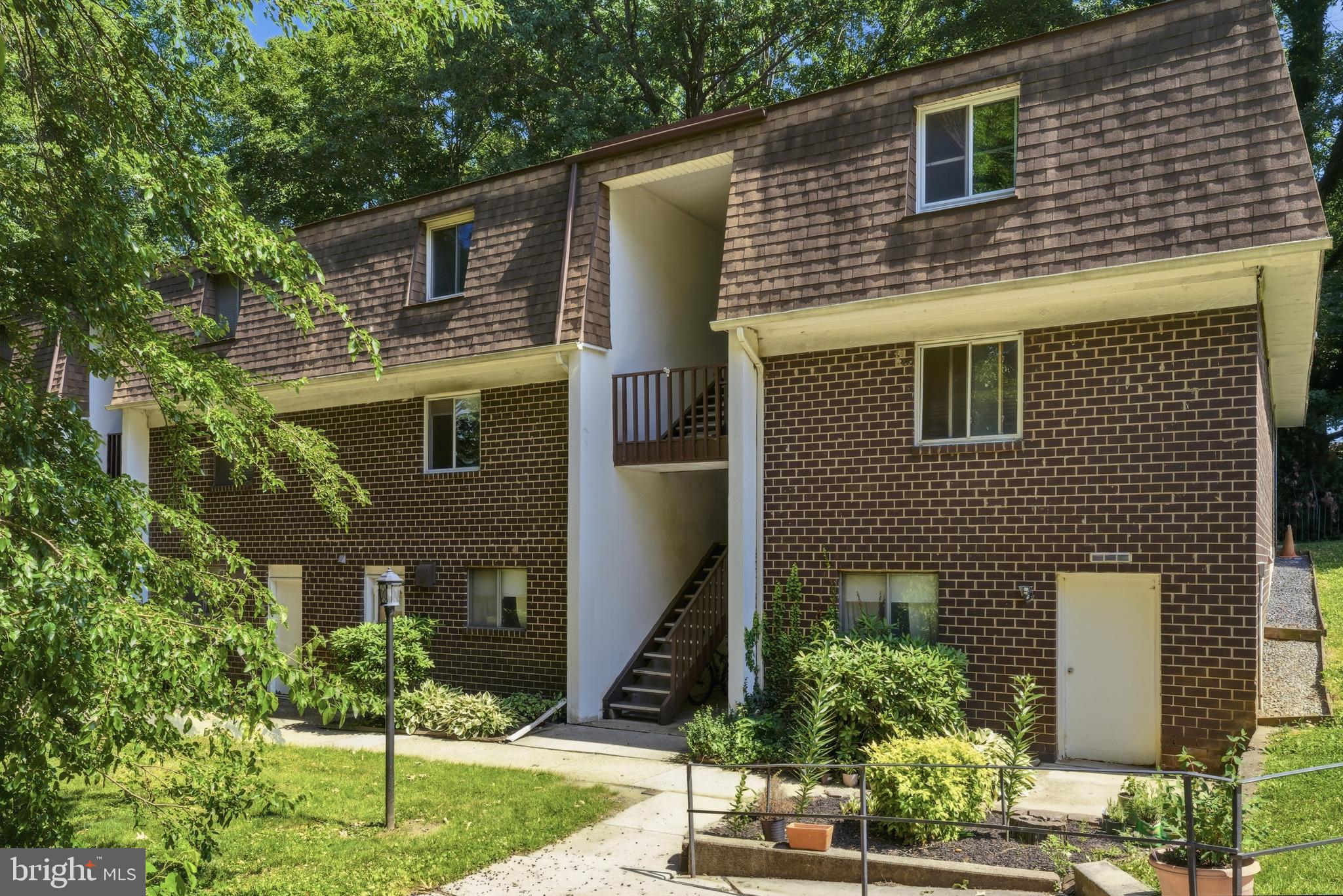 411 Stiles Avenue, Unit D10 Maple Shade, NJ 08052 - Photo 4 of 17
