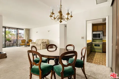 $825,000 | 1250 South Beverly Glen Boulevard, Unit 406, Los Angeles, CA 90024