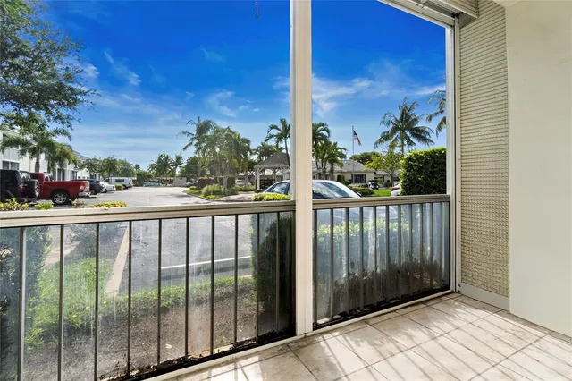 $175,000 | 140 Cypress Club Drive, Unit 414, Pompano Beach, FL 33060